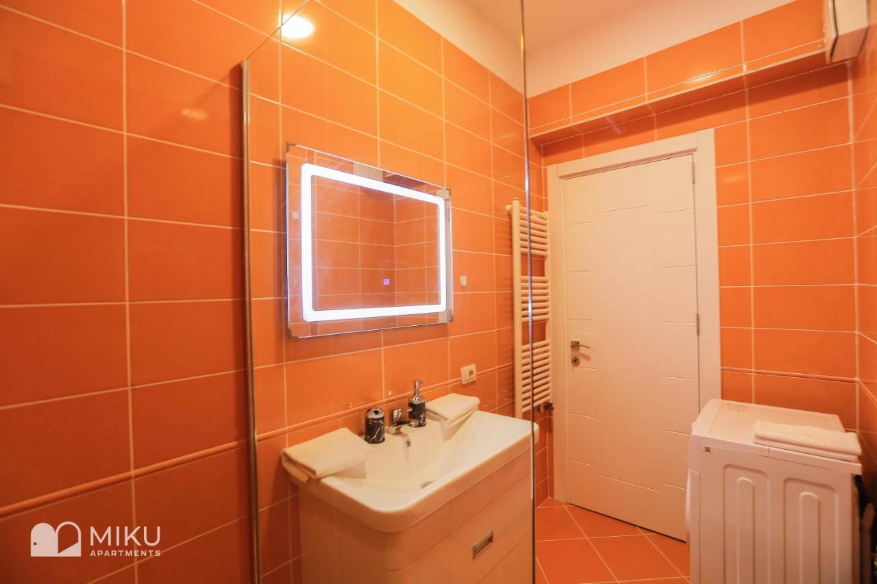 Miku Apartment - Perfect 1Bedroom At Komuna E Parisit ติรานา ภายนอก รูปภาพ