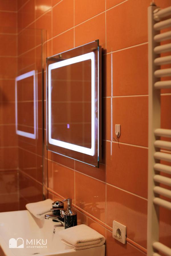Miku Apartment - Perfect 1Bedroom At Komuna E Parisit ติรานา ภายนอก รูปภาพ